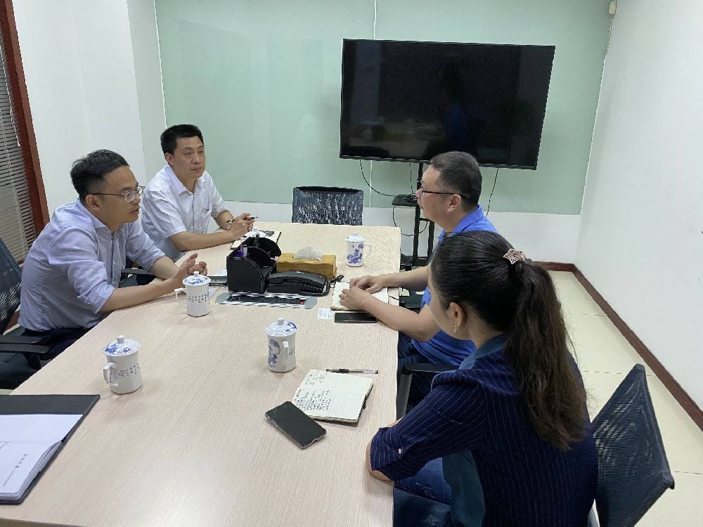 无锡市工信局领导来乐鱼官方端网站登录入口-乐鱼leyu(中国)科技开展“三联三解”活动